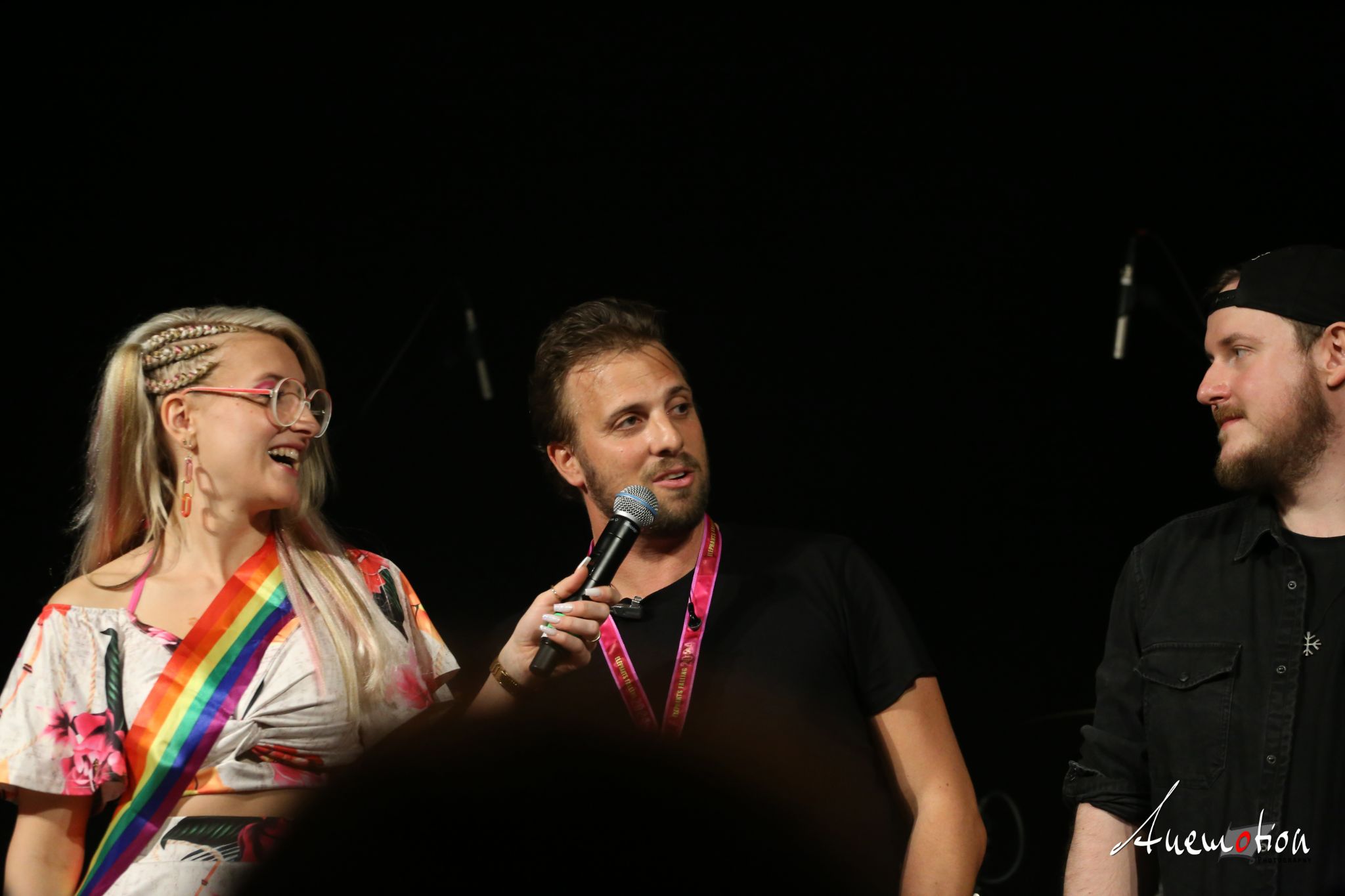 ElephantsFalling (68)